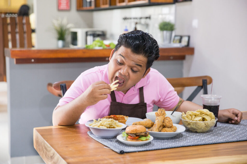 Sering Makan Instan Ini Bahaya Tersembunyi Makanan Ultra Proses untuk Tubuh dan Pikiran