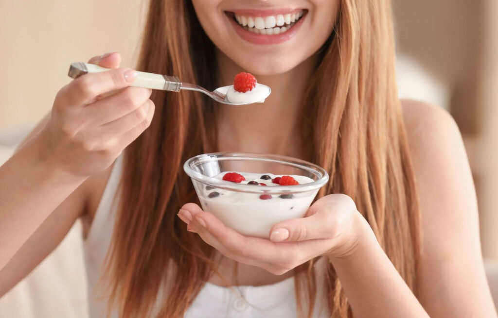 Jangan Asal Konsumsi Ini 4 Risiko Tersembunyi dari Yoghurt