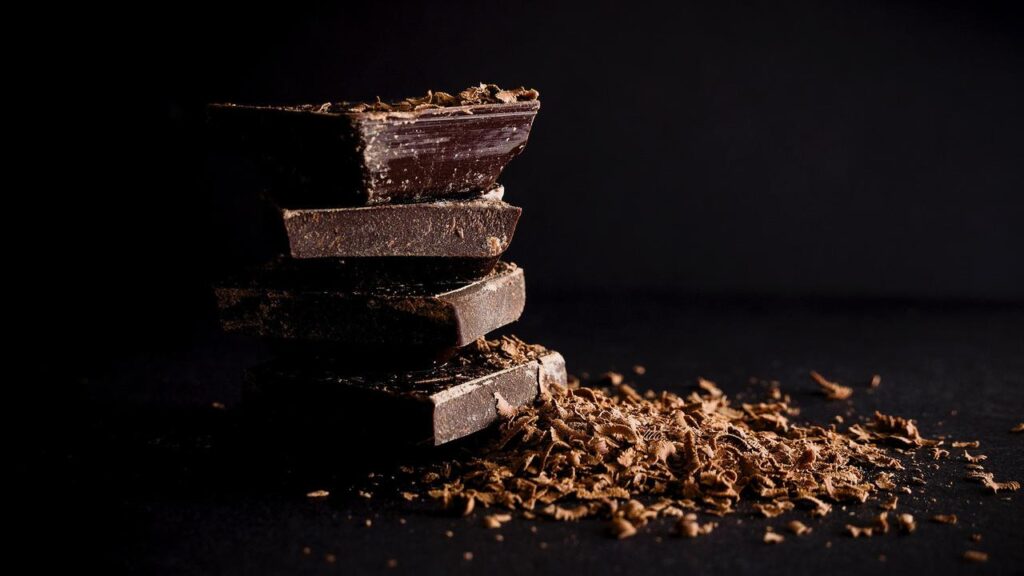 Jangan Lewatkan! Kandungan dan Manfaat Coklat Hitam Ini Bikin Tubuh Lebih Sehat