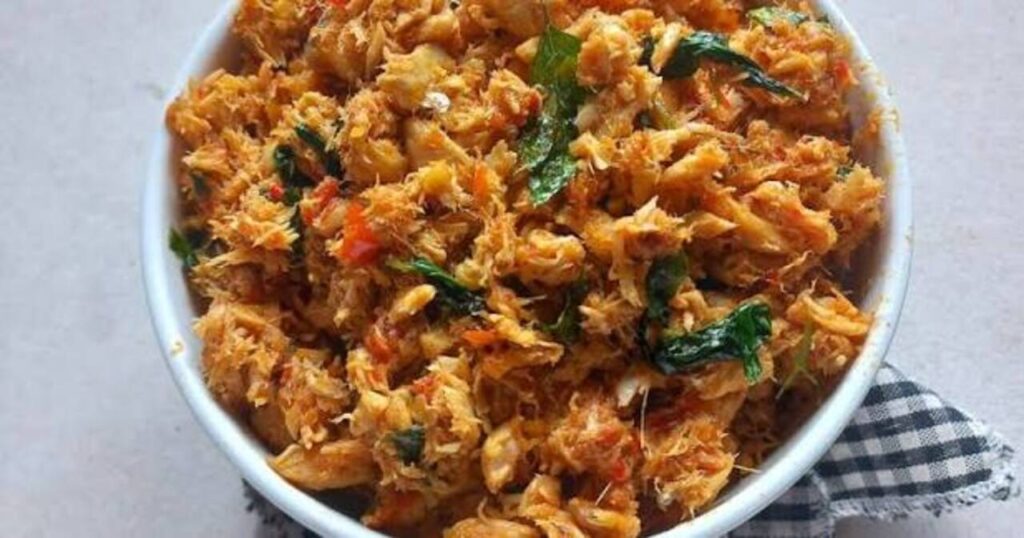 Simple Tapi Bikin Ketagihan! Ikan Tuna Suwir Kemangi, Makanan Bergizi Tinggi Ala Rumahan!