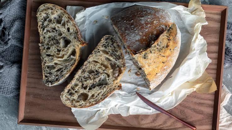 Roti Sourdough Disebut Lebih Sehat dari Roti Biasa, Benarkah Faktanya?